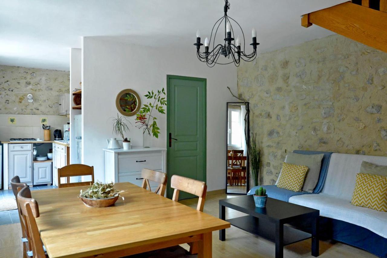 Malia - Chambres D'Hotes & Gite Barret-de-Lioure Exterior photo